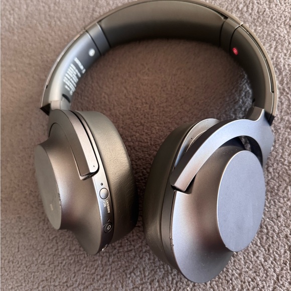 Sony WHH900N - Picture 2 of 9